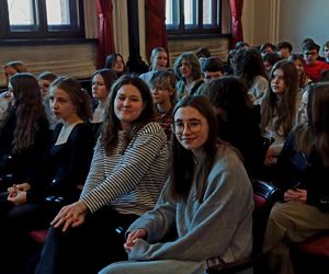 Przed bydgoskim sądem stanęła Lady Makbet. W sądowych ławach zasiedli uczniowie Budowlanki 