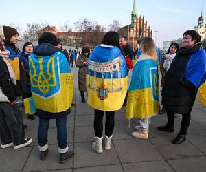 Demonstracja Trzy lata w obronie Ukrainy na pl. Solidarności