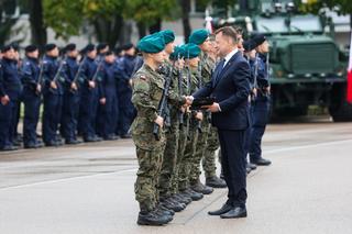 Przysięgę wojskową w Warszawie złożyło 1800 żołnierzy. Szef MON: to historyczne wydarzenie [ZDJĘCIA]