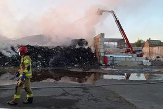 Ponad 30 godzin akcji gaśniczej na składowisku odpadów w Rawiczu