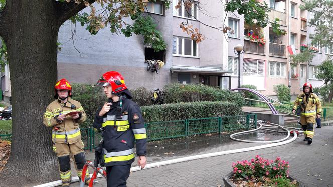 Pożar na ulicy Fabrycznej w Warszawie