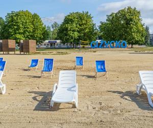 Darmowe leżaki i hamaki na plaży miejskiej w Giżycku. Zobacz zdjęcia