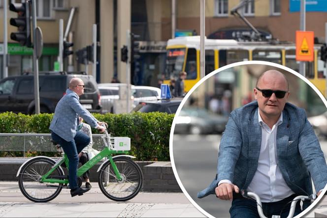 Prezydent Szczecina wsiadł na rower miejski i ruszył w miasto