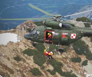 Wojskowy Sokół w Tatrach. Ratownicy TOPR ze wsparciem z Powidza