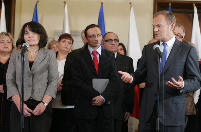 Jakub Śpiewak w CIUCHACH kupionych za KRADZIONE pieniądze! NIE WSTYDZI SIĘ?