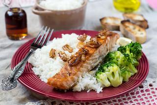 Fit lunchbox z ryżem, łososiem i brokułami (450 kcal)