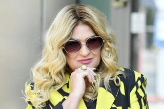 Beata Kozidrak nosi perukę