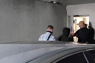 Ryszard Czarnecki z żoną w prokuraturze