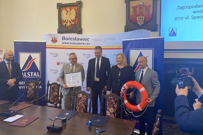 W Bolesławcu zbudują kompleks basenów! Powstanie basen solankowy i wodny plac zabaw