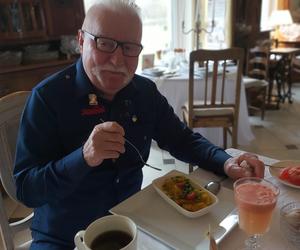 Szok, jaką jajecznicę zjadł Wałęsa na śniadanie! Nie każdy by dał radę