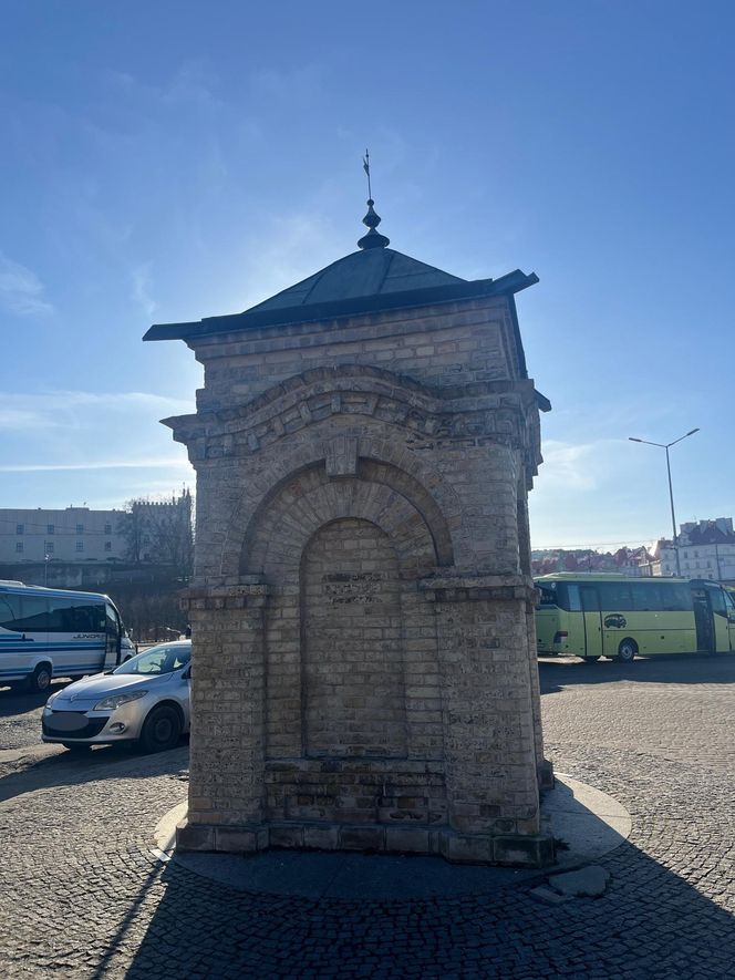 60-letni dworzec autobusowy przechodzi do historii. W bufecie podawali kanapki z czarnym salcesonem