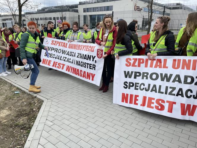 Protest pielęgniarek w Krakowie 30.03.