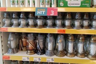 Ile kosztują znicze we Wrocławiu w 2023 r.? Sprawdziliśmy ceny w sklepach oraz na cmentarzach