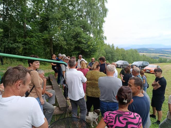 Protestują przeciwko platformy wieży widokowej 