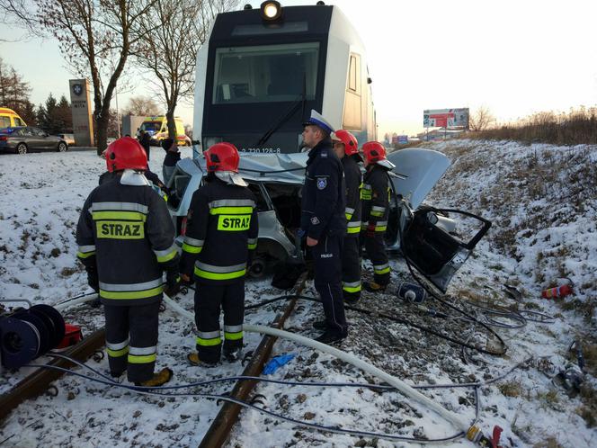 Rzeszów: wypadek na przejeździe kolejowym. Są ofiary śmiertelne