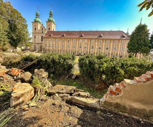  Powódź w Kłodzku. Ołtarze pływały w kilku metrowej wodzie. Ta powódź była najgorsza