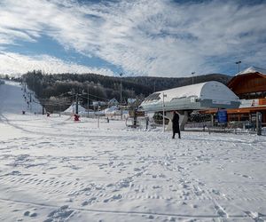 Rusza sezon narciarski na stoku Dębowca. Znamy tegoroczny cennik i godziny otwarcia