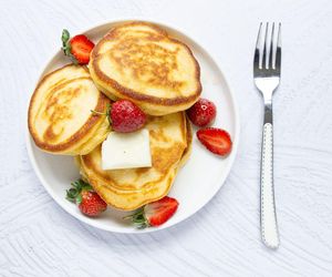 Ania Starmach smaży najlepsze racuchy z serem. Są puszyste i lekkie jak chmurka 