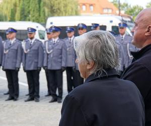 Policjant Marek Cekała zginął na służbie. Po 20 latach od tragedii odsłonięto pamiątkową tablicę [ZDJĘCIA]