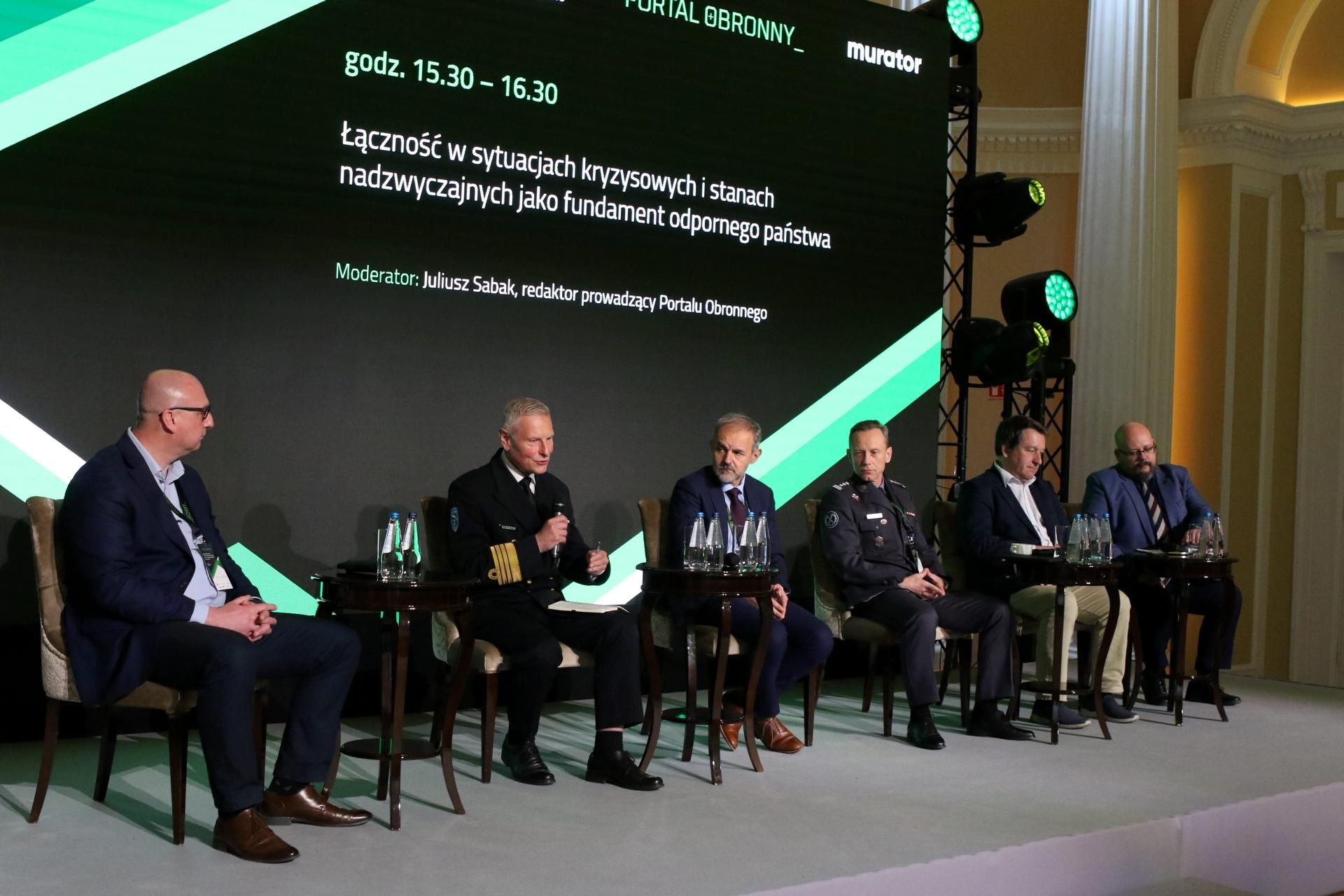  Łączność w sytuacjach kryzysowych i stanach nadzwyczajnych jako fundament  odpornego państwa