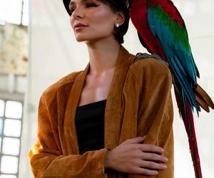 Brązowa kurtka z zamszu