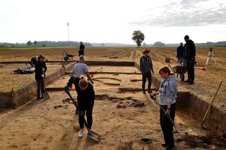  Sensacyjne odkrycia w Łódzkiem.  Archeolodzy odkopali groby z XI wieku, a w nich... prawdziwe skarby!