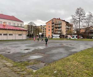 Sprawa boiska na os. Centrum trafiła do sądu