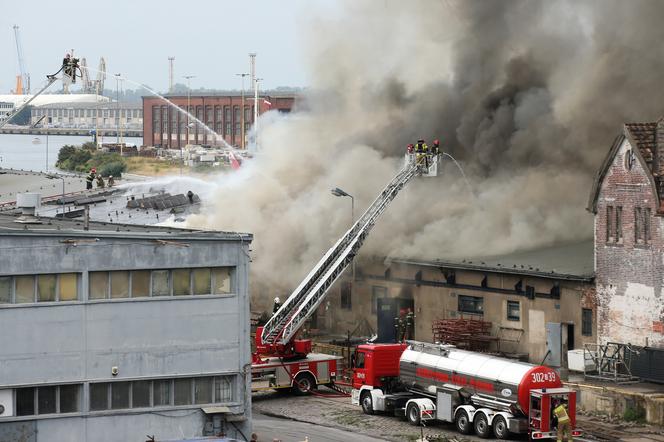 Szczecin. Pożar magazynu na terenie portu