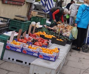 Ceny warzyw i owoców na targowisku w Skarżysku