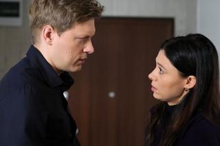 M jak miłość odc. 1732. Iza (Adriana Kalska), Radek (Philippe Tłokiński)