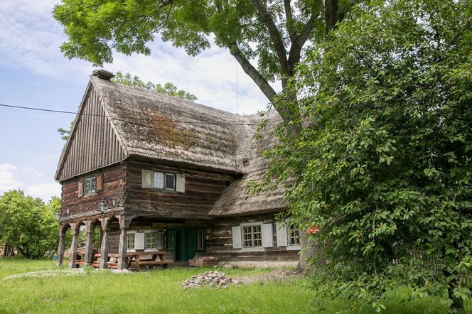 W Chrystkowie jest wyjątkowa chata mennonicka. Zbudowano w 1770 roku, to unikalny przykład architektury olęderskiej