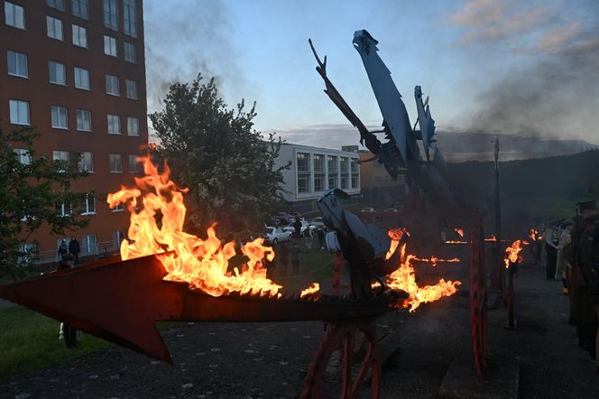 "Płonące Ptaki" Hasiora zapłonęły
