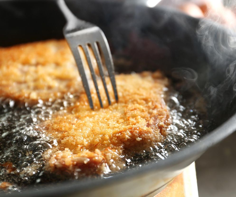 Olej rzepakowy poza podium! Ranking najlepszych tłuszczów do smażenia