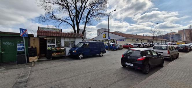 Mordercza wojna dyskontów. Toruńskie warzywniaki tylko na niej zyskują!