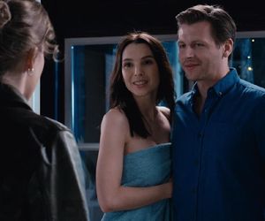 M jak miłość odc. 1873. Natalka (Dominika Suchecka), Adam Karski (Patryk Szwichtenberg), Paula (Marcelina Kieres)