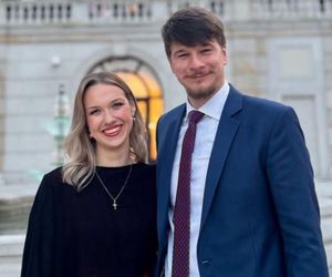 Dziewczyna Daniela Nawrockiego świętuje zaprzysiężenie prezydenta. Pokazała zdjęcie spod Pałacu Prezydenckiego