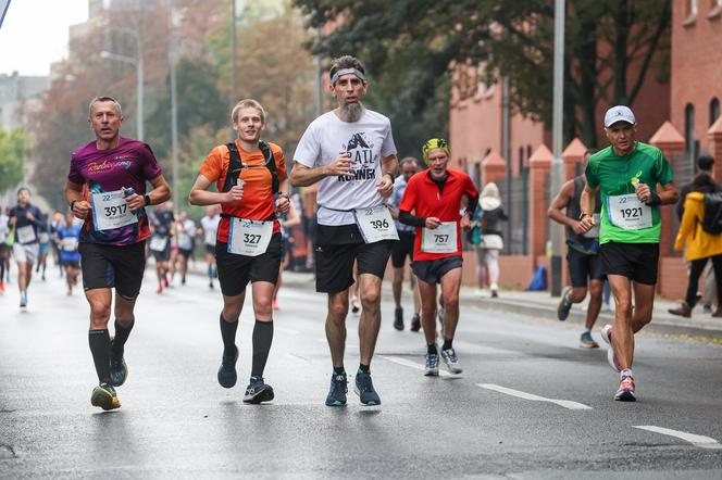 22. Poznań Maraton za nami. Tysiące biegaczy na ulicach Poznania 