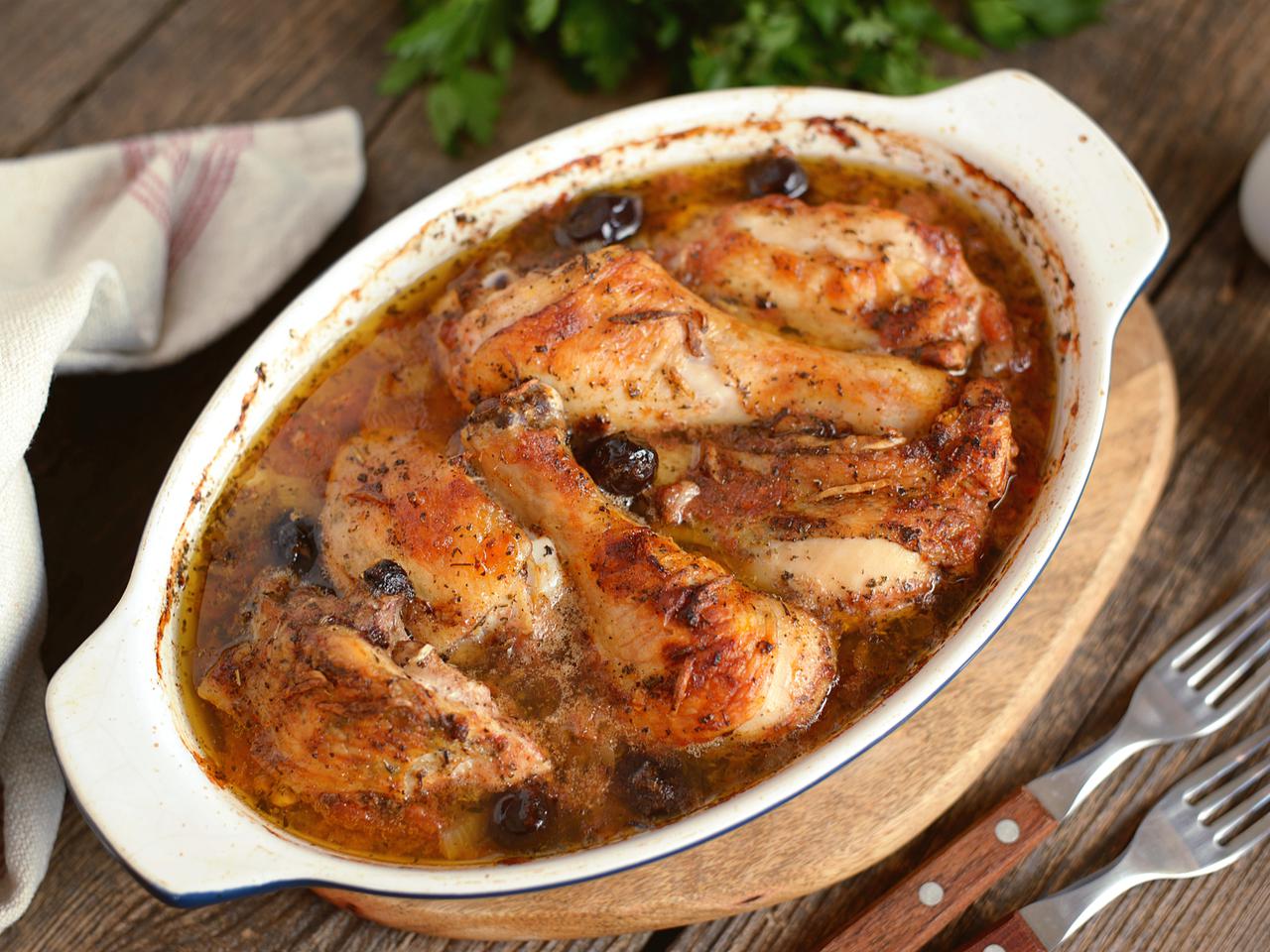 Pikantne nóżki w piekarniku. Ten kurczak rozpływa się w ustach, znasz to połączenie?