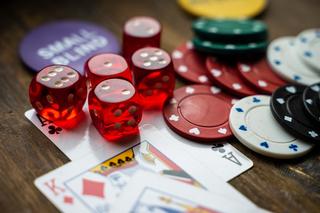 Sławomir Mentzen chce dostępu do hazardu! Chodzi o legalizację pokera
