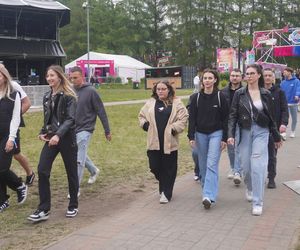 Kortowiada 2025. Koncerty na Plaży Kortowskiej przyciągnęły tłumy. Tak wyglądał drugi dzień imprezy!