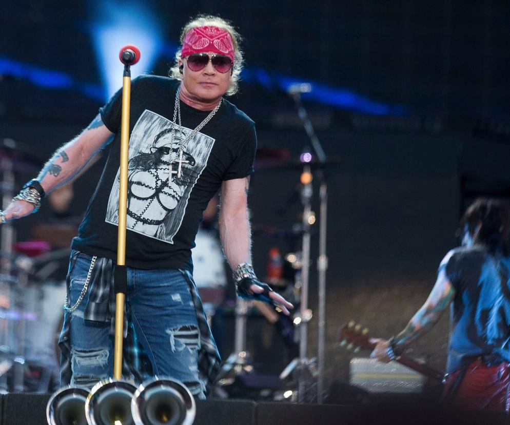 Axl Rose krytykuje fanów, którzy używają dronów na koncertach Guns N' Roses: Bawcie się swoimi zabawkami gdzieś indziej