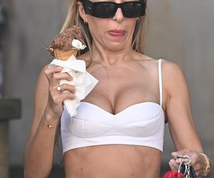 Ewa Chodakowska je lody w upalny dzień