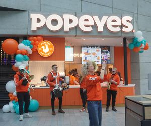 Tłumy na otwarciu Popeyes w Olsztynie. Rekordzista czekał w kolejce ponad 20 godzin