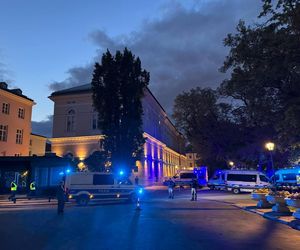  Atak siekierą na UW