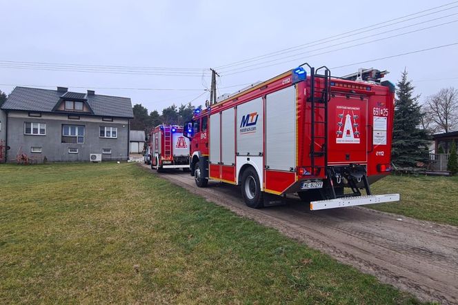 Wybuch gazu w domu na Mazowszu. Jedna osoba poszkodowana, lądował śmigłowiec 