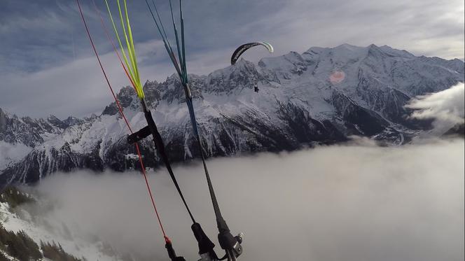 Polacy szykują się do lotu paralotnią z Mont Blanc