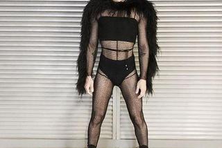Conchita Wurst z brodą, w szpilkach i kabaretkach w finale Eurowizji 