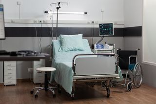 Fuzja szpitali w Krakowie i Myślenicach? Starostwo zabiera głos