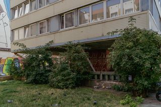 Ten opuszczony wieżowiec był śmiałym eksperymentem - na budowie nie było żadnego dźwigu, choć ma 11 kondygnacji