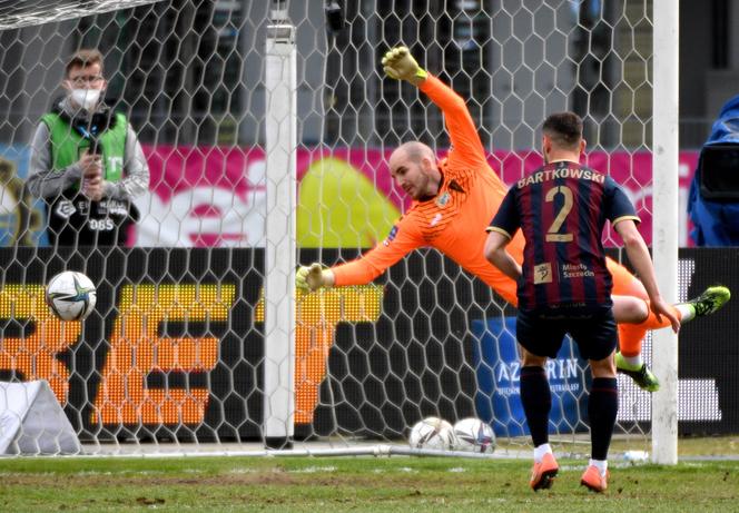 Stal Mielec - Pogoń Szczecin 1:0 po golu Marcina Flisa w 22. minucie